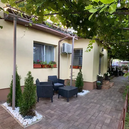Casa Lui Mamaia בית הארחה